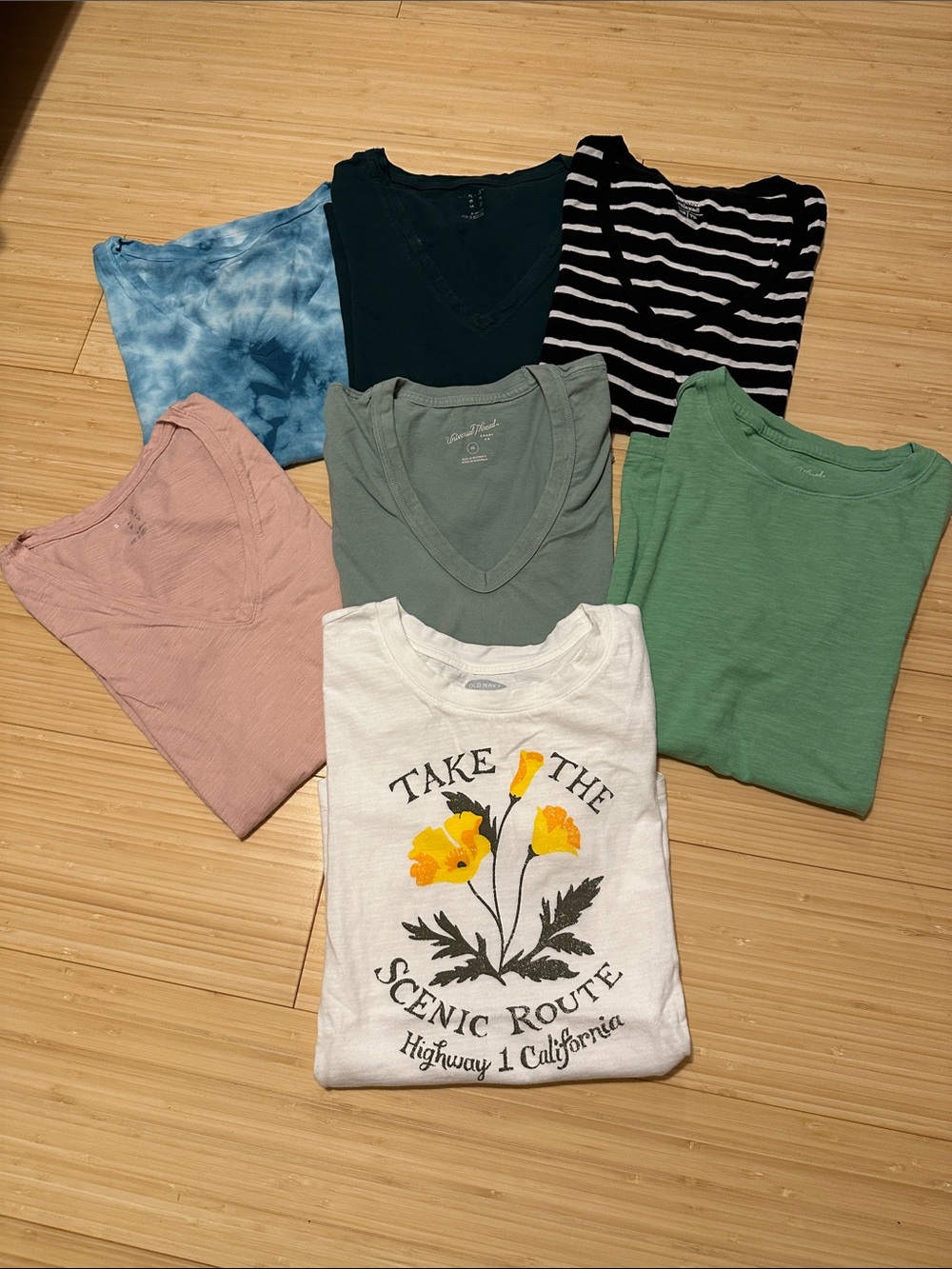 Bundle women’s mixed brand tees